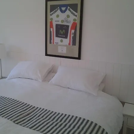 Bedbreakfastbikespyrenees فندق مبيت وإفطار