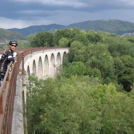 Bedbreakfastbikespyrenees 3* Loubieres