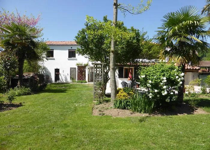 Bedbreakfastbikespyrenees Bed & Breakfast Loubieres