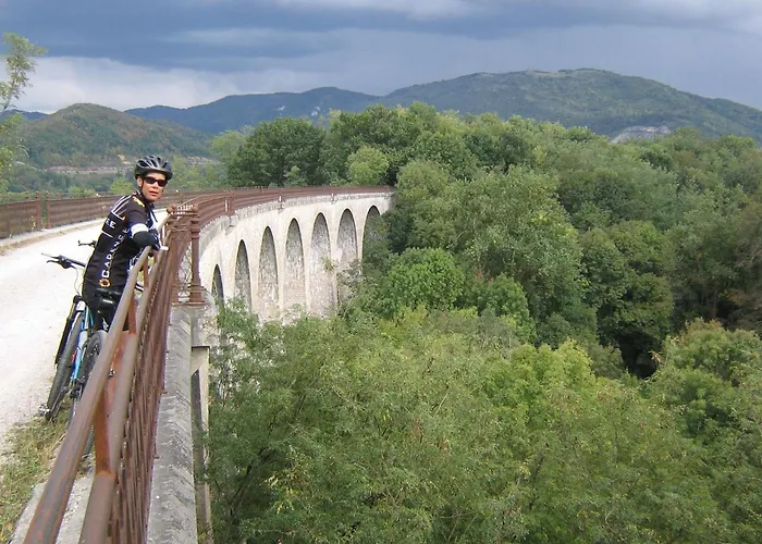 Bedbreakfastbikespyrenees 3* Loubieres